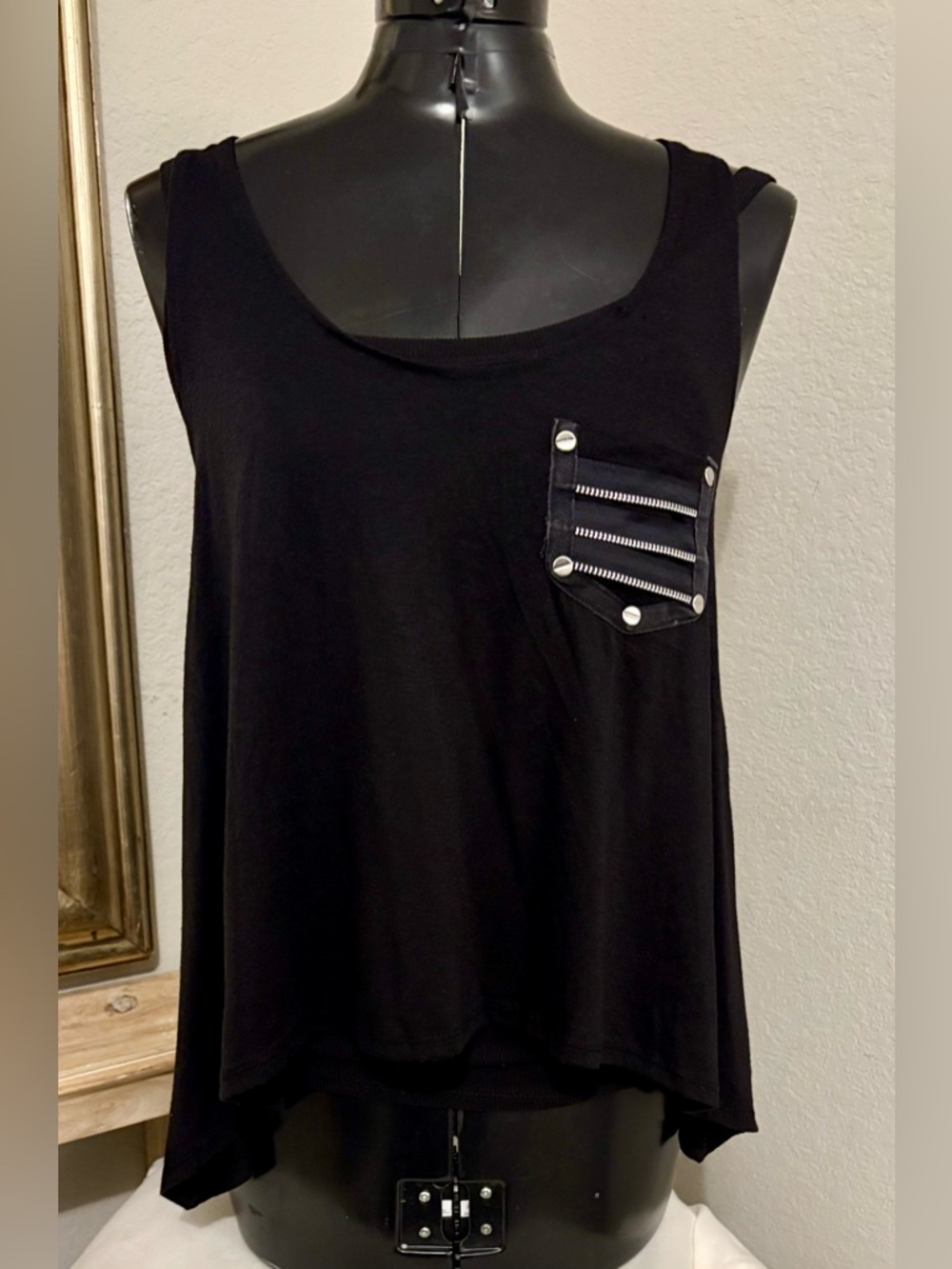 Sweet Love Y2K  Women’s Black Studded Tank Top Size Small.